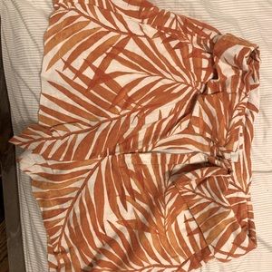 Forever 21 Women size M shorts